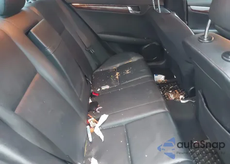 2009 Mercedes-Benz C 300 Sport 4Matic из США, поврежденный, VIN WDDGF81X99R052409